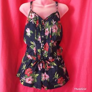 💕Hollister Floral Summer Romper  ~ Size Medium ~
